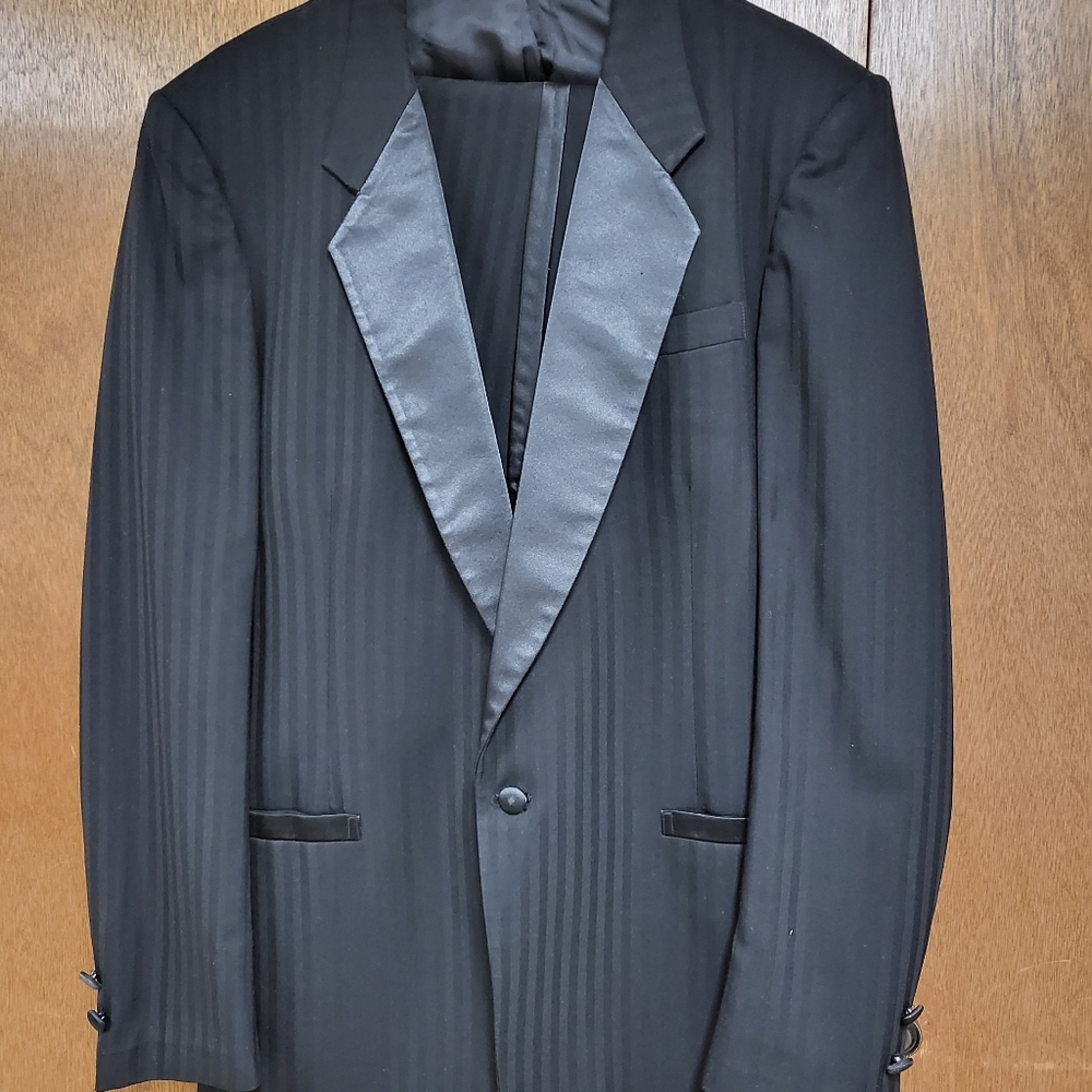 Big and Tall Two Tone Stripe Black Tuxedo